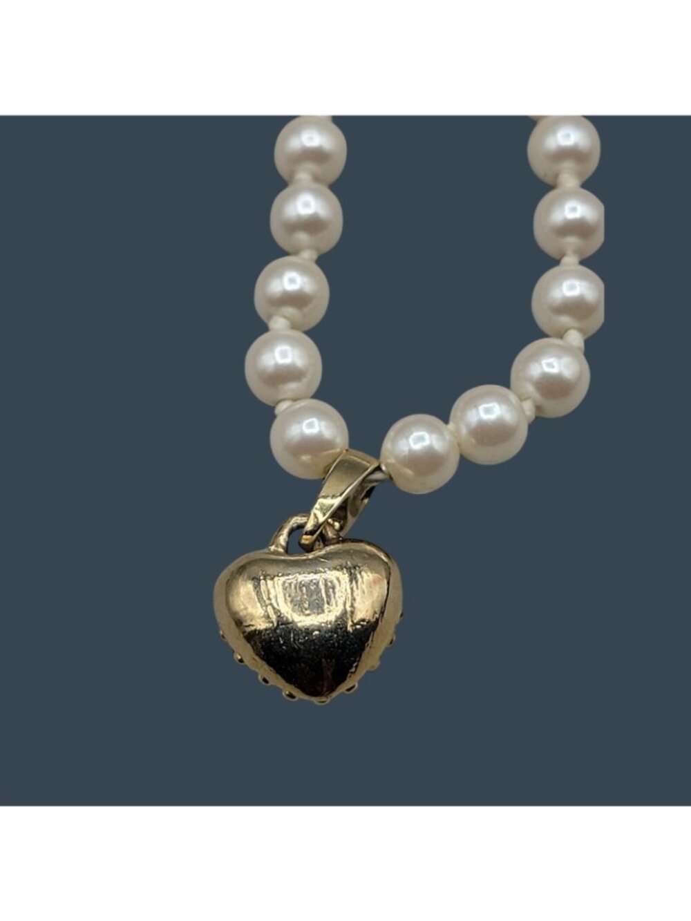 Faux Pearl Rhinestone Heart Pendant Necklace 17" Opalescent Hand Knotted Beads - Picture 9 of 10